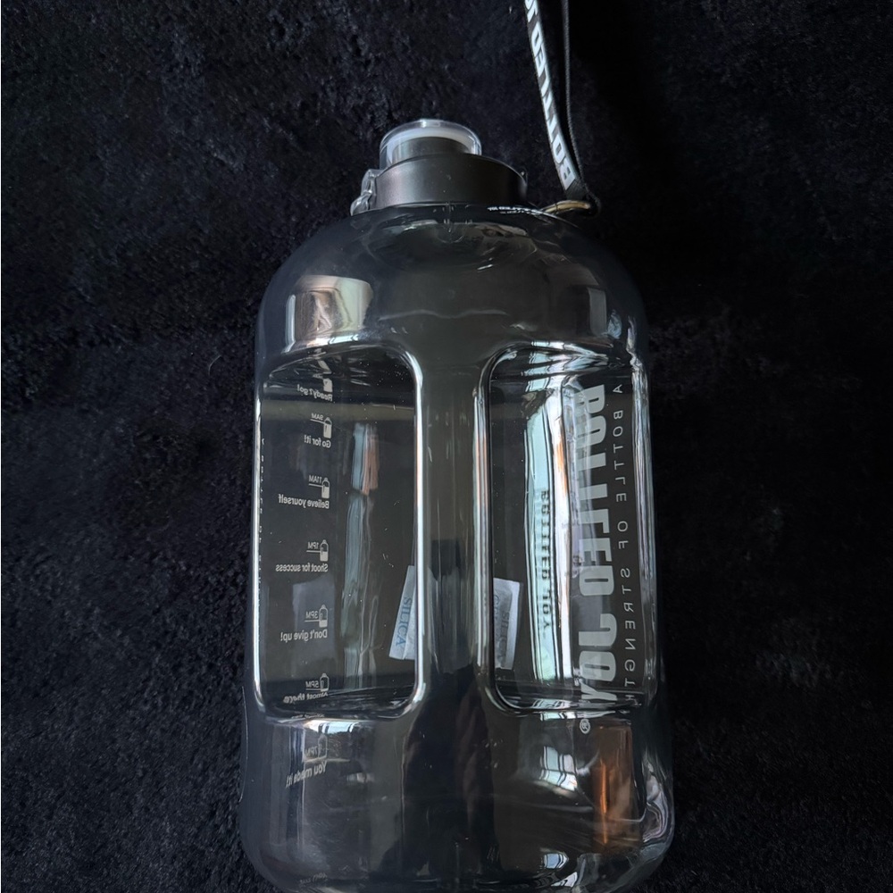 Black Water Bottle - Picture 5 of 6